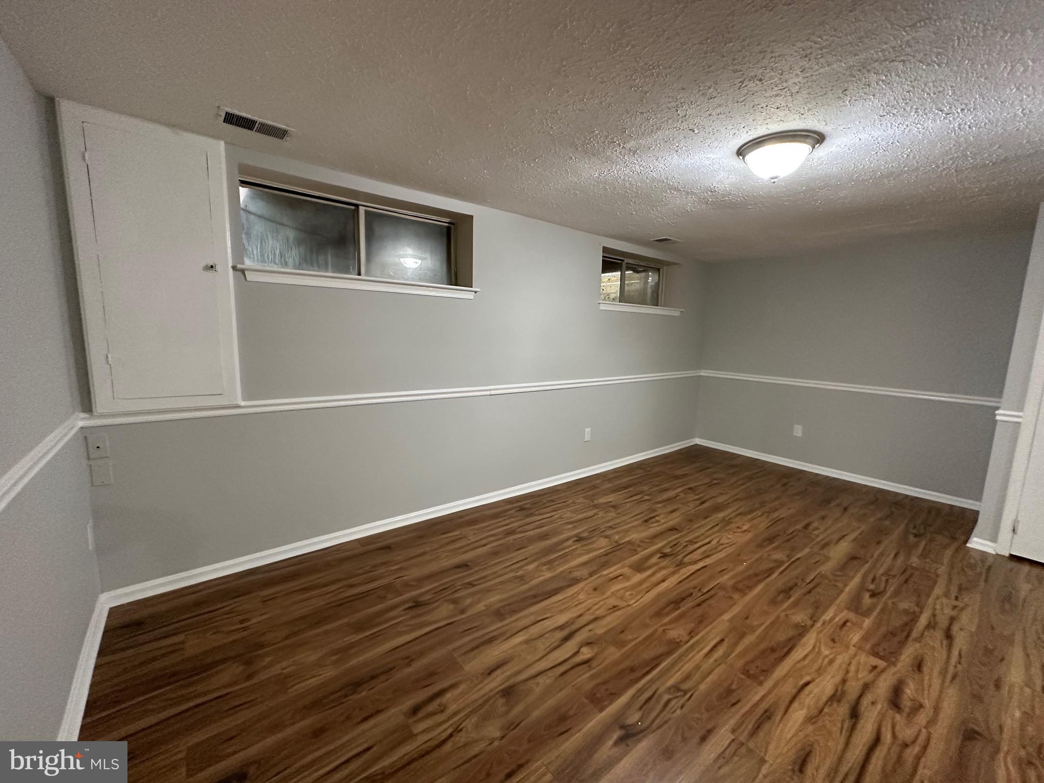 OWENS GLEN - Residential Lease