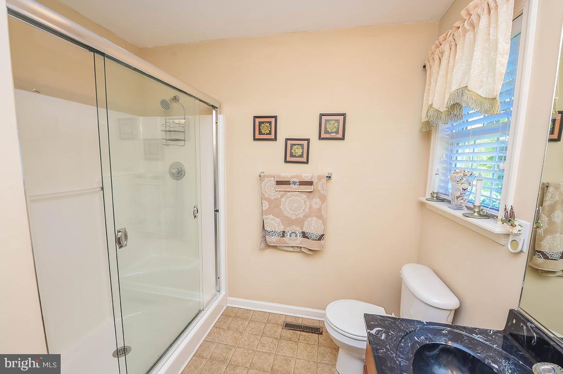 STONE GATE - Residential Lease