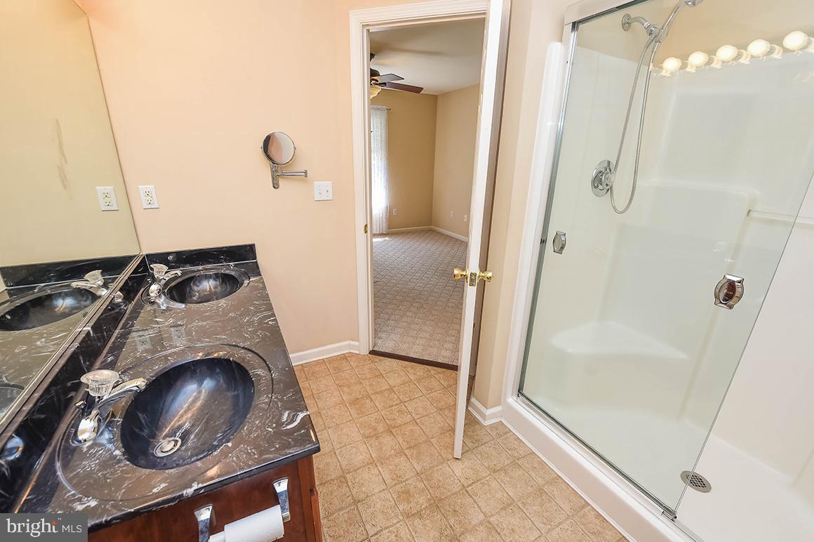 STONE GATE - Residential Lease