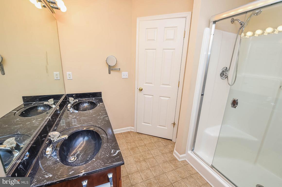 STONE GATE - Residential Lease