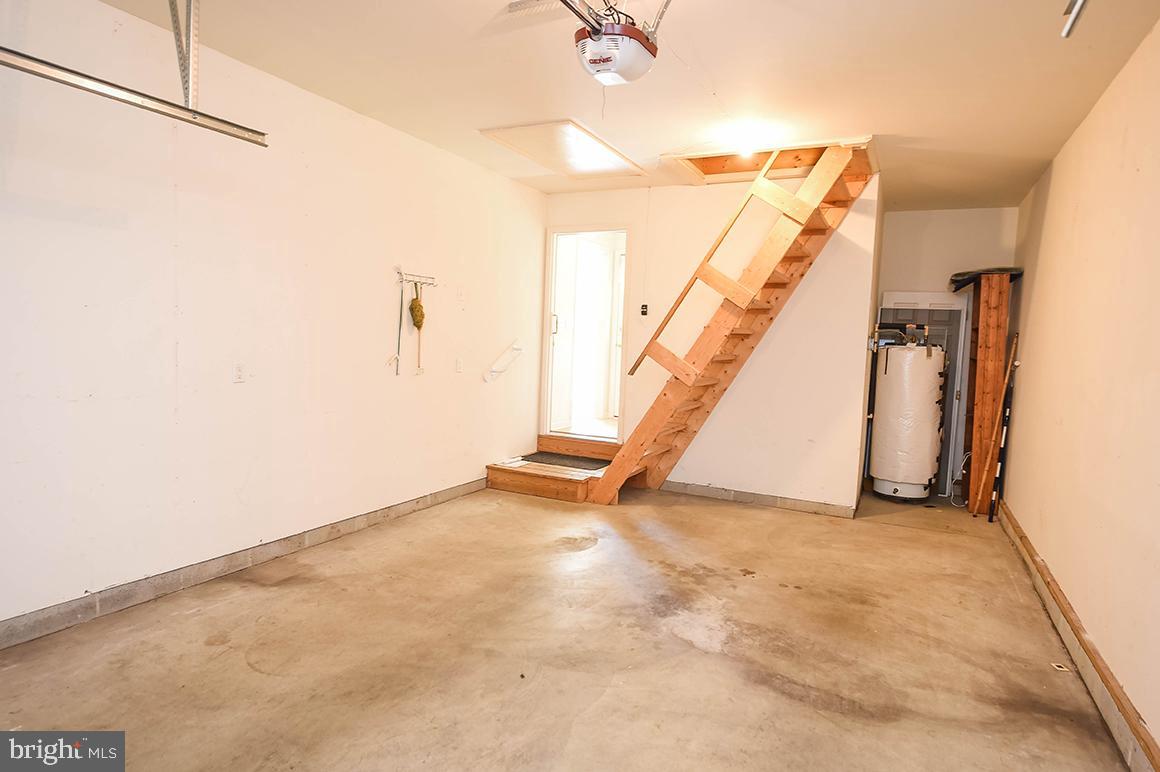 STONE GATE - Residential Lease