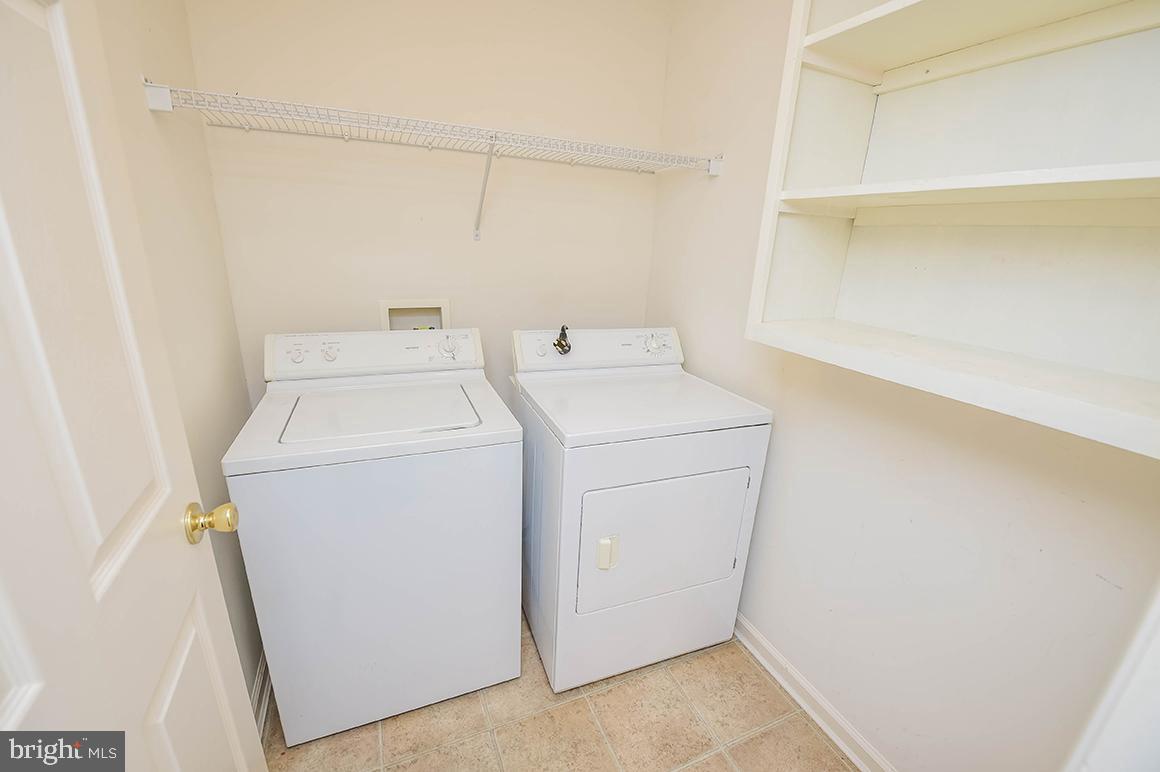 STONE GATE - Residential Lease