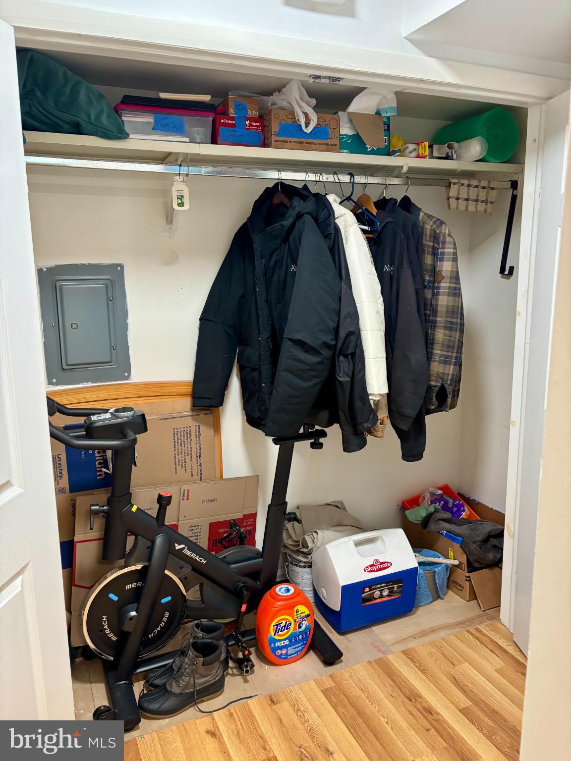 FLYING HILLS - Residential