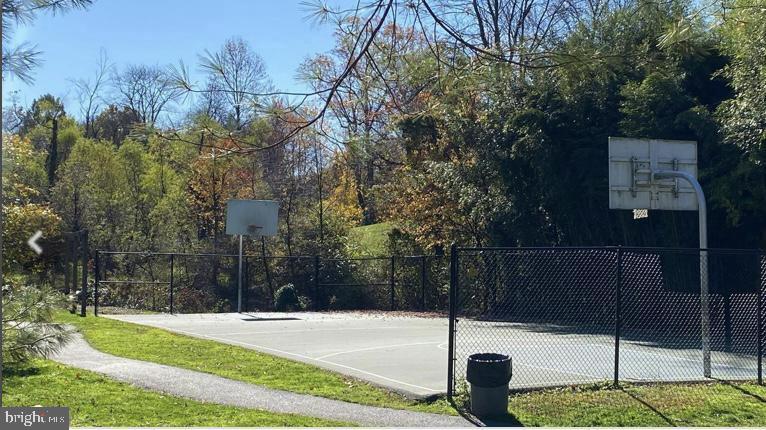 FLYING HILLS - Residential