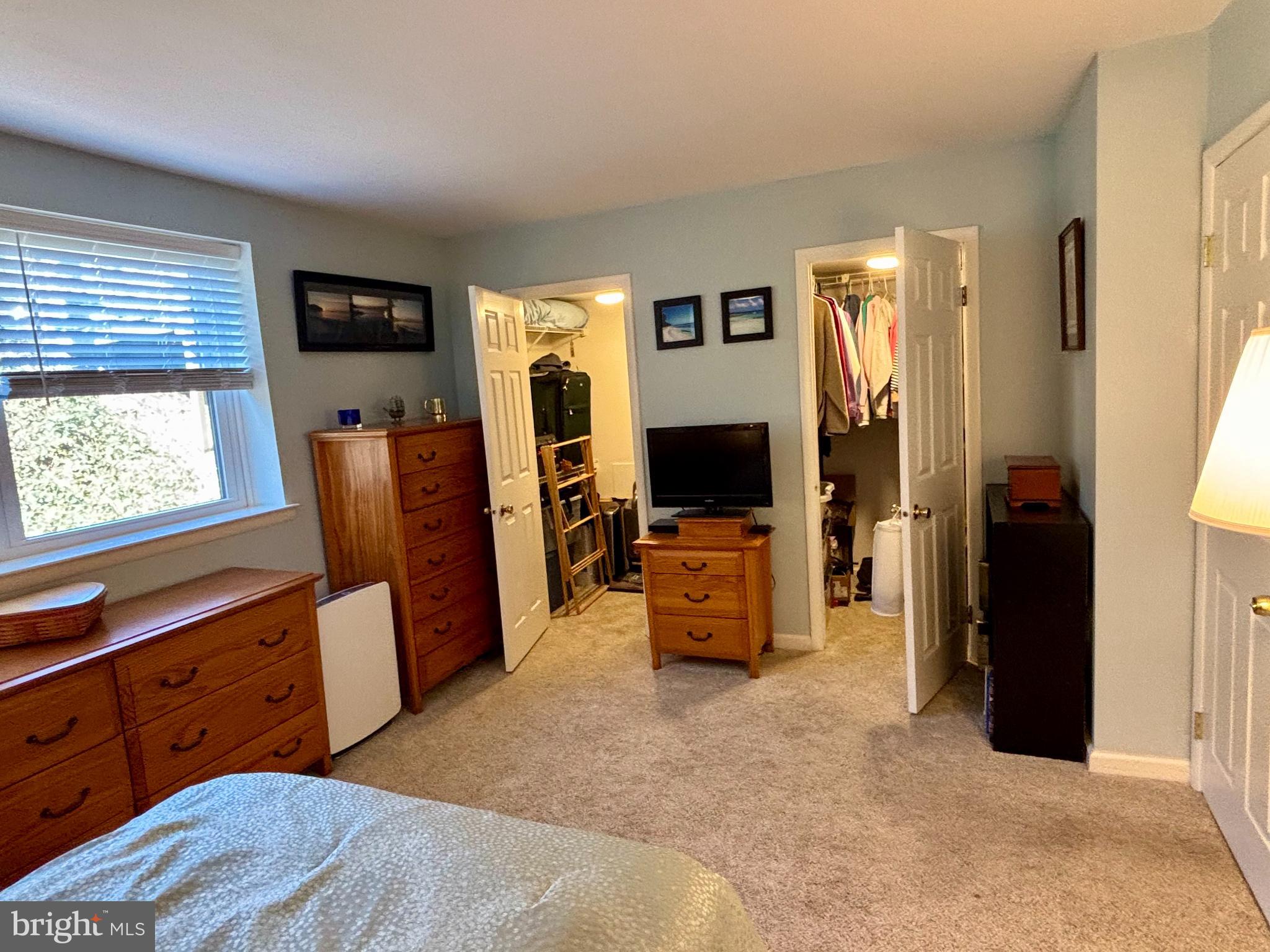 FLYING HILLS - Residential