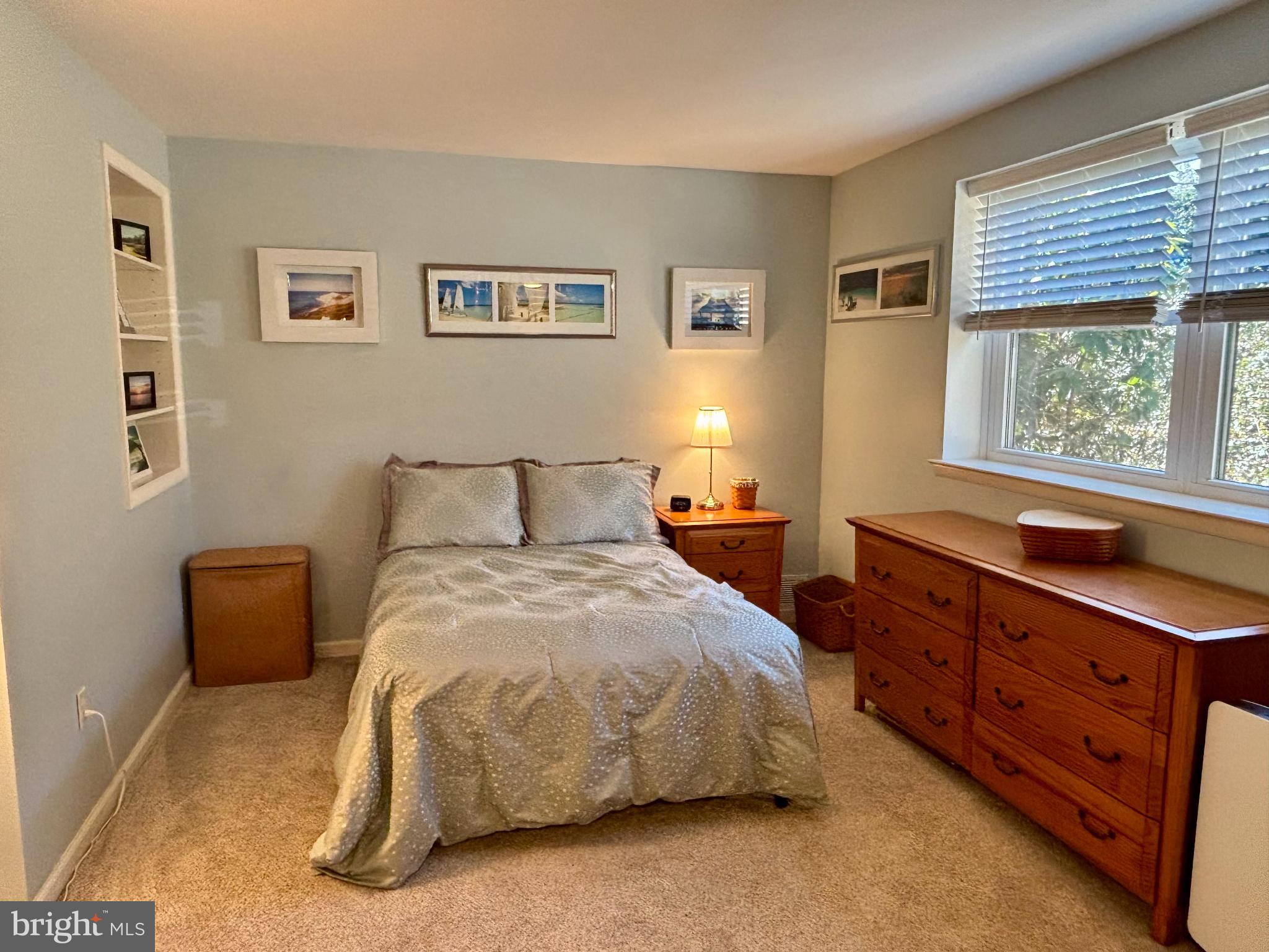 FLYING HILLS - Residential