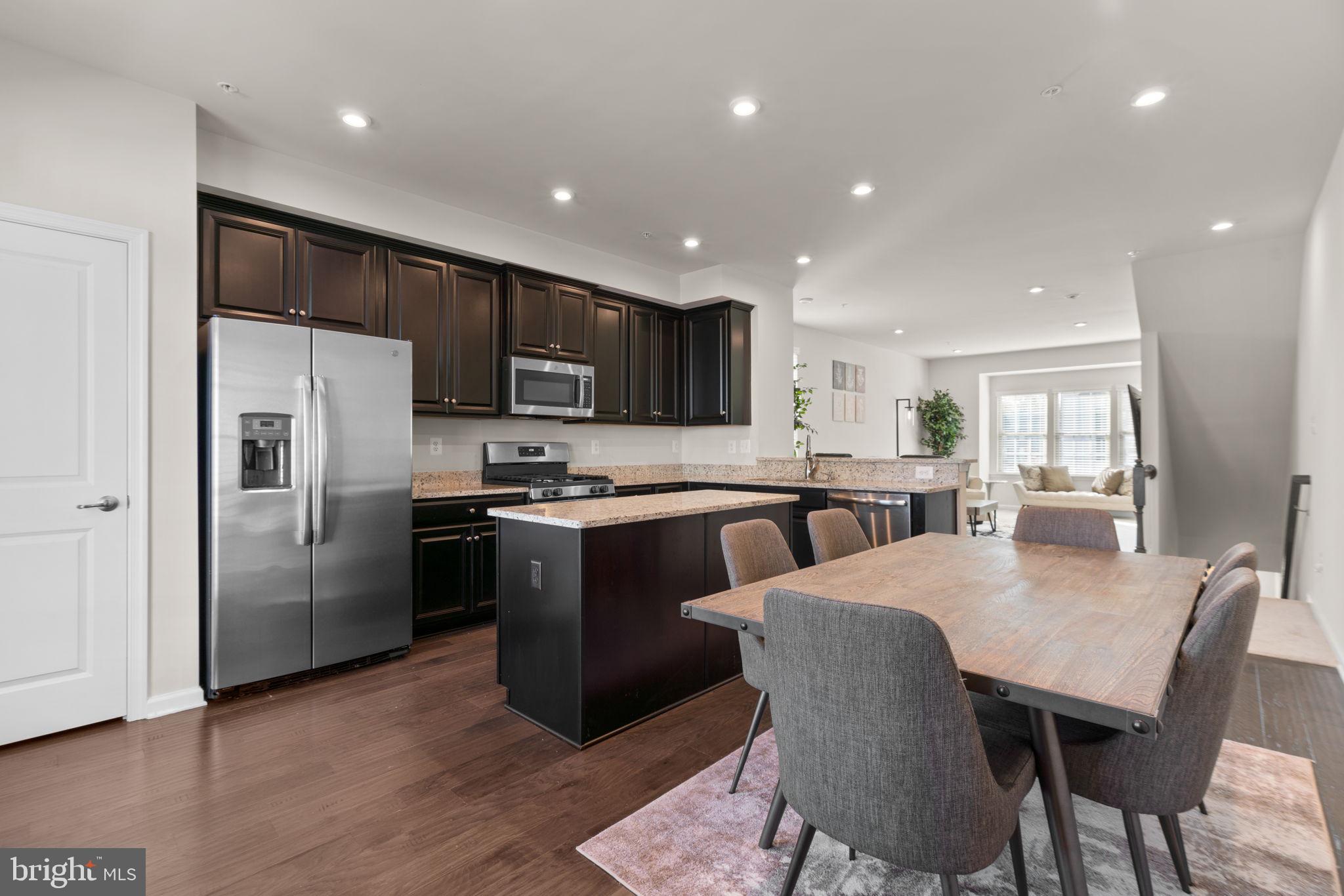 PARKSIDE - Residential