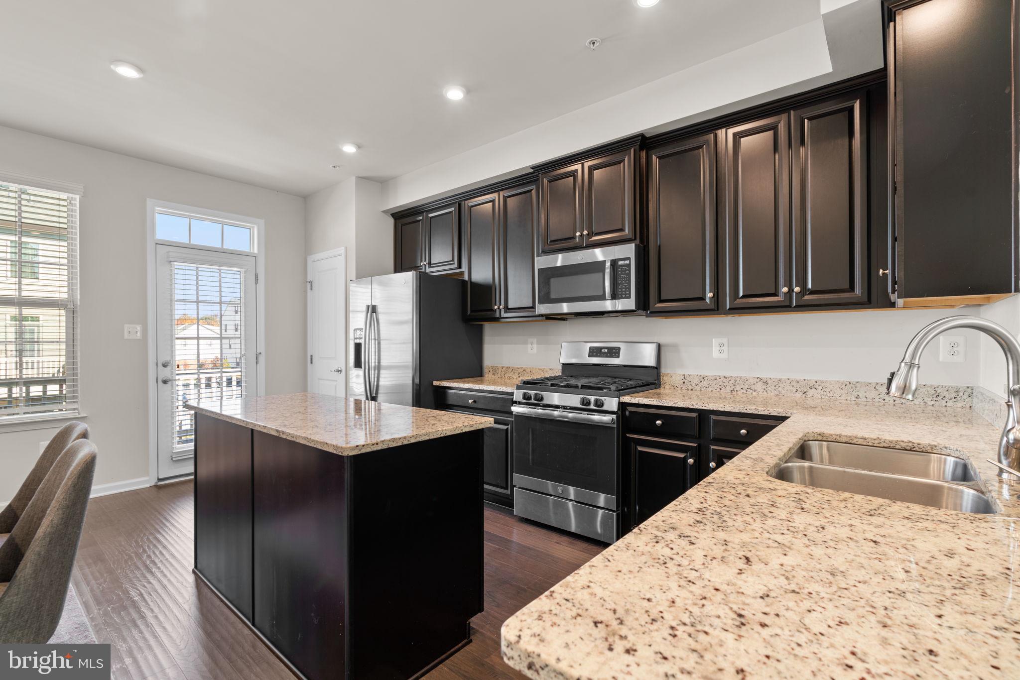 PARKSIDE - Residential