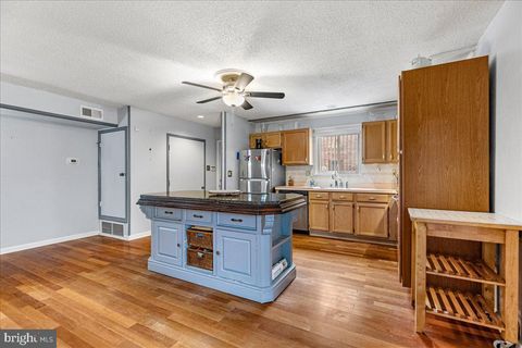 Condo For Sale - 703 Meadow Woods<br/> LAWRENCE TOWNSHIP, NJ 08648