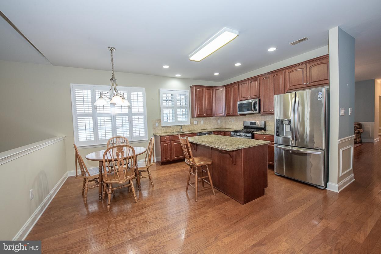 VILLAGES AT HILLVIEW - Residential