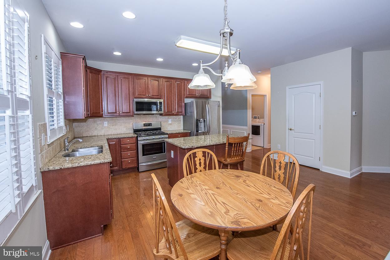 VILLAGES AT HILLVIEW - Residential
