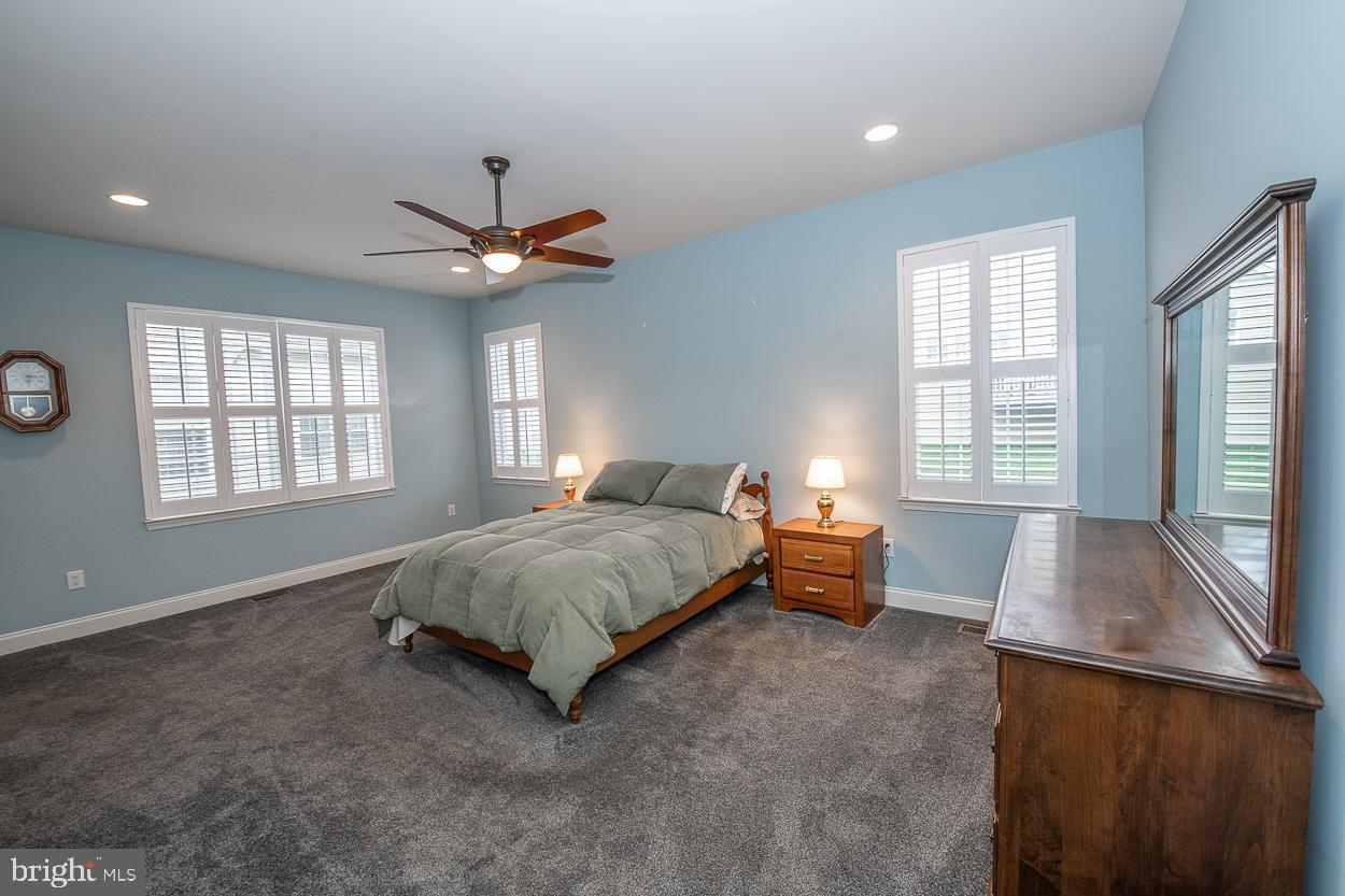 VILLAGES AT HILLVIEW - Residential