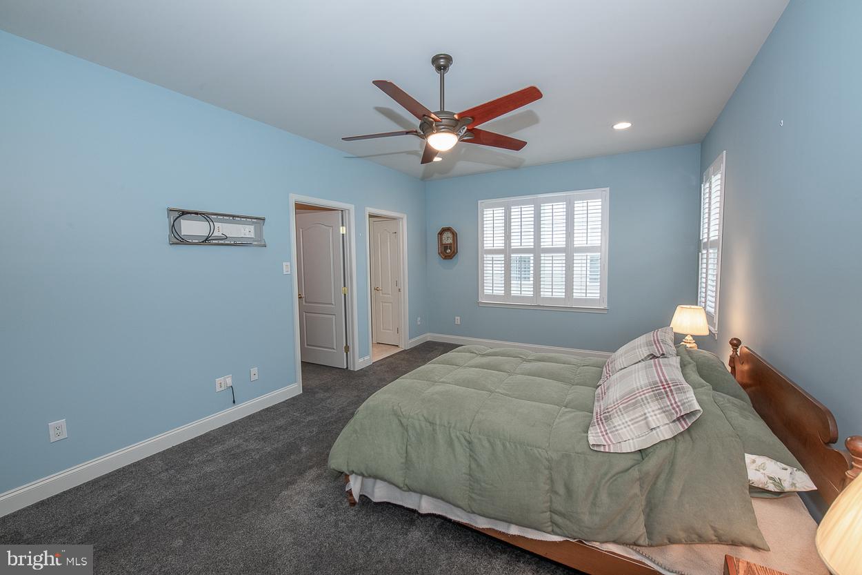 VILLAGES AT HILLVIEW - Residential