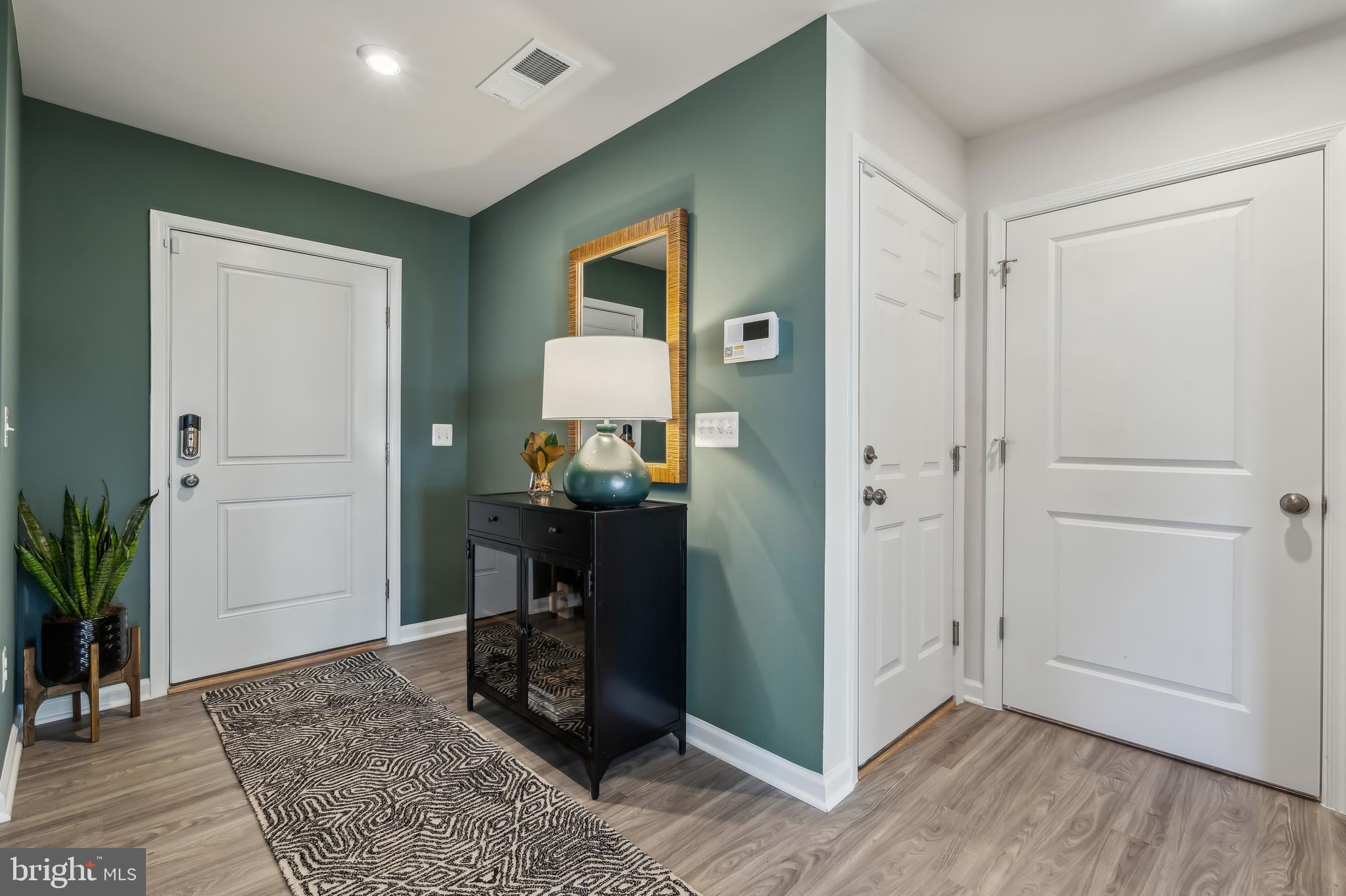 14 EMPIRE LANE