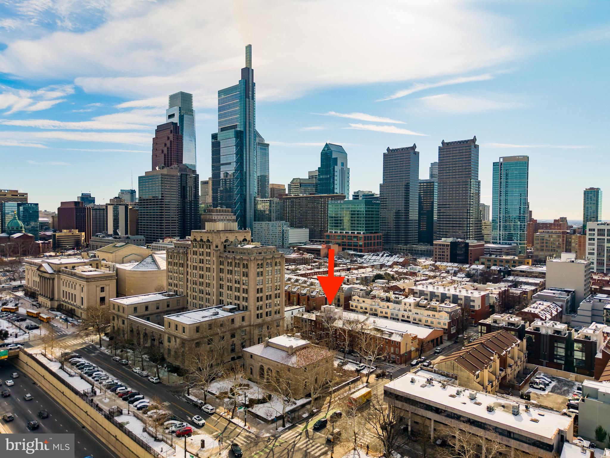 LOGAN SQUARE - Residential