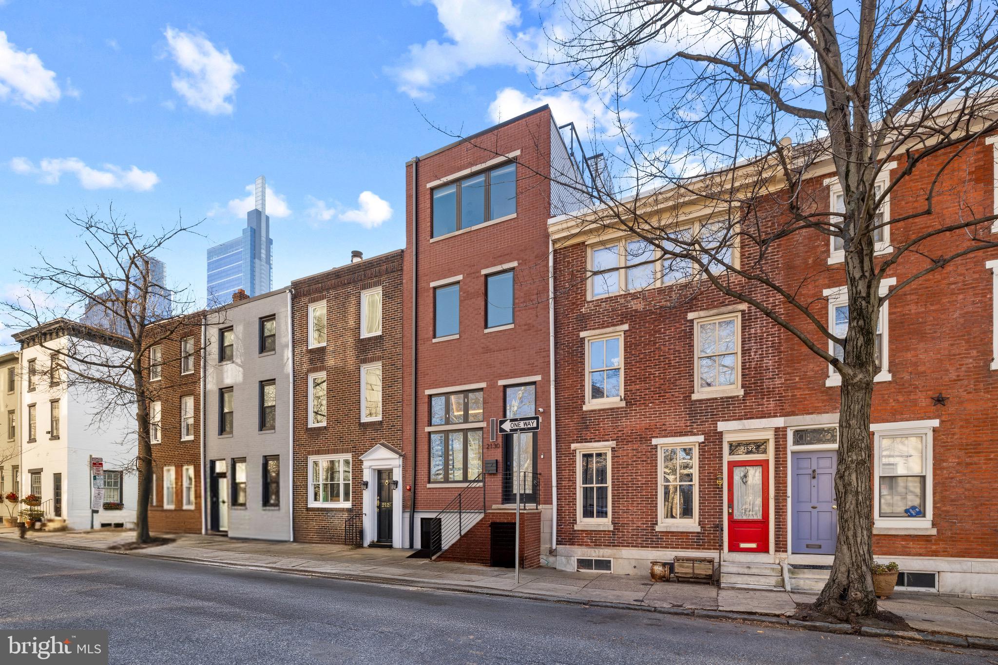 LOGAN SQUARE - Residential