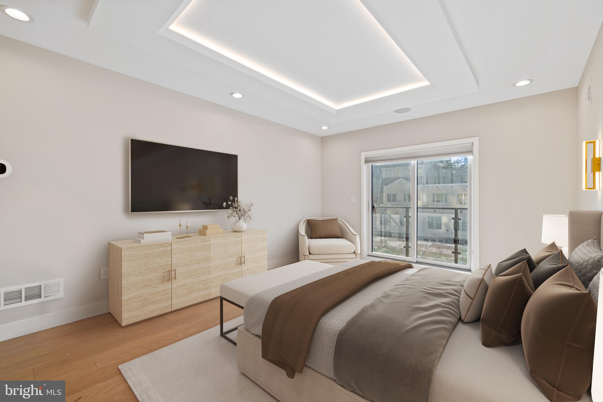 LOGAN SQUARE - Residential