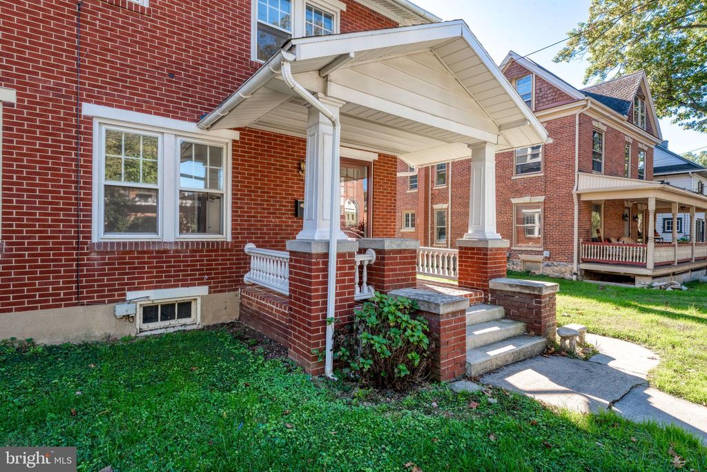 Photo of 115 Cooper Avenue, LANDISVILLE, PA 17538 (MLS # PALA2077790)