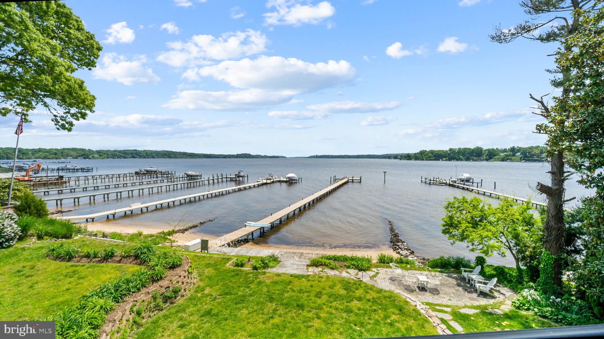 LINSTEAD ON THE SEVERN - Residential