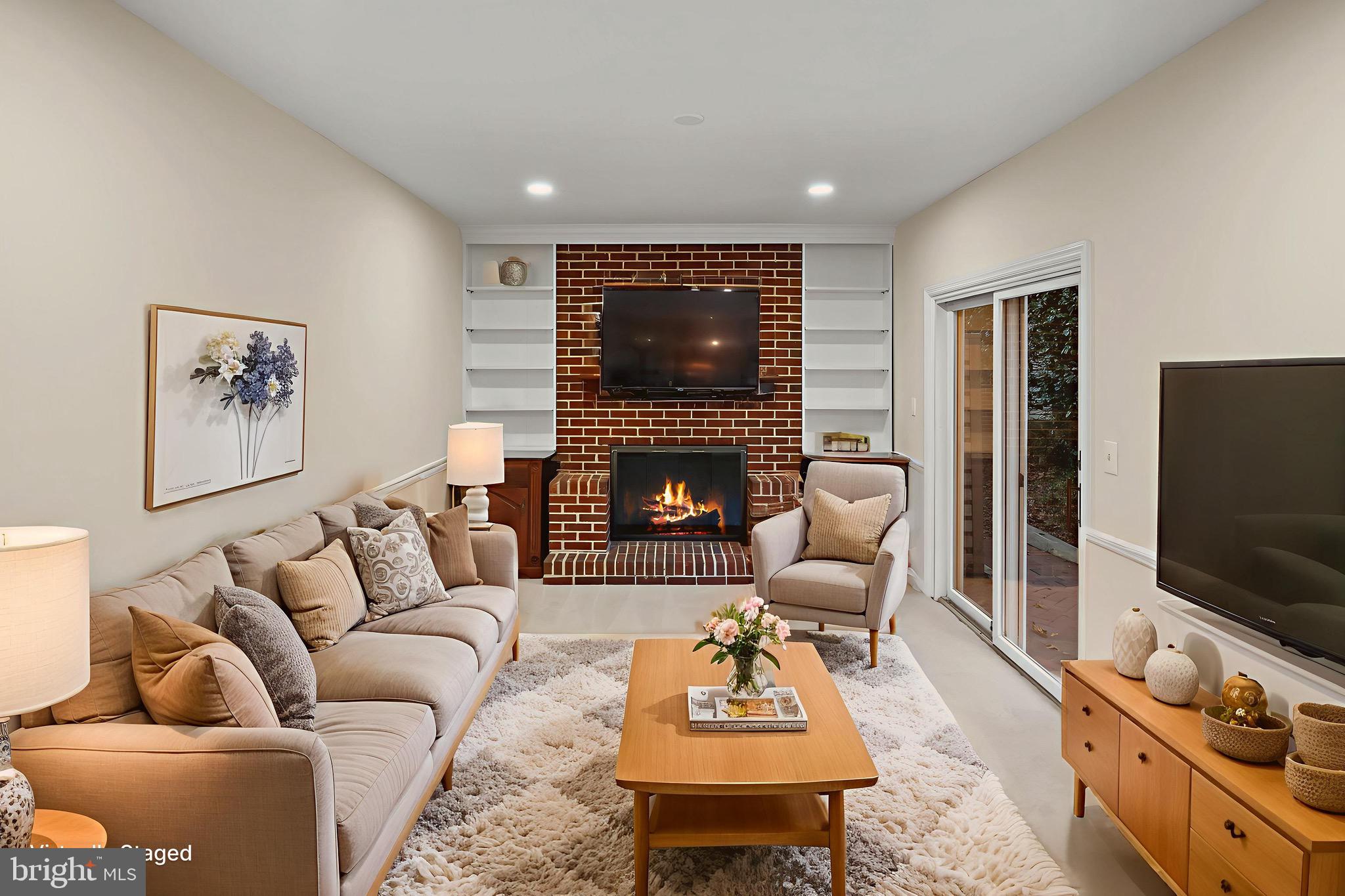 THUNDER HILL - Residential