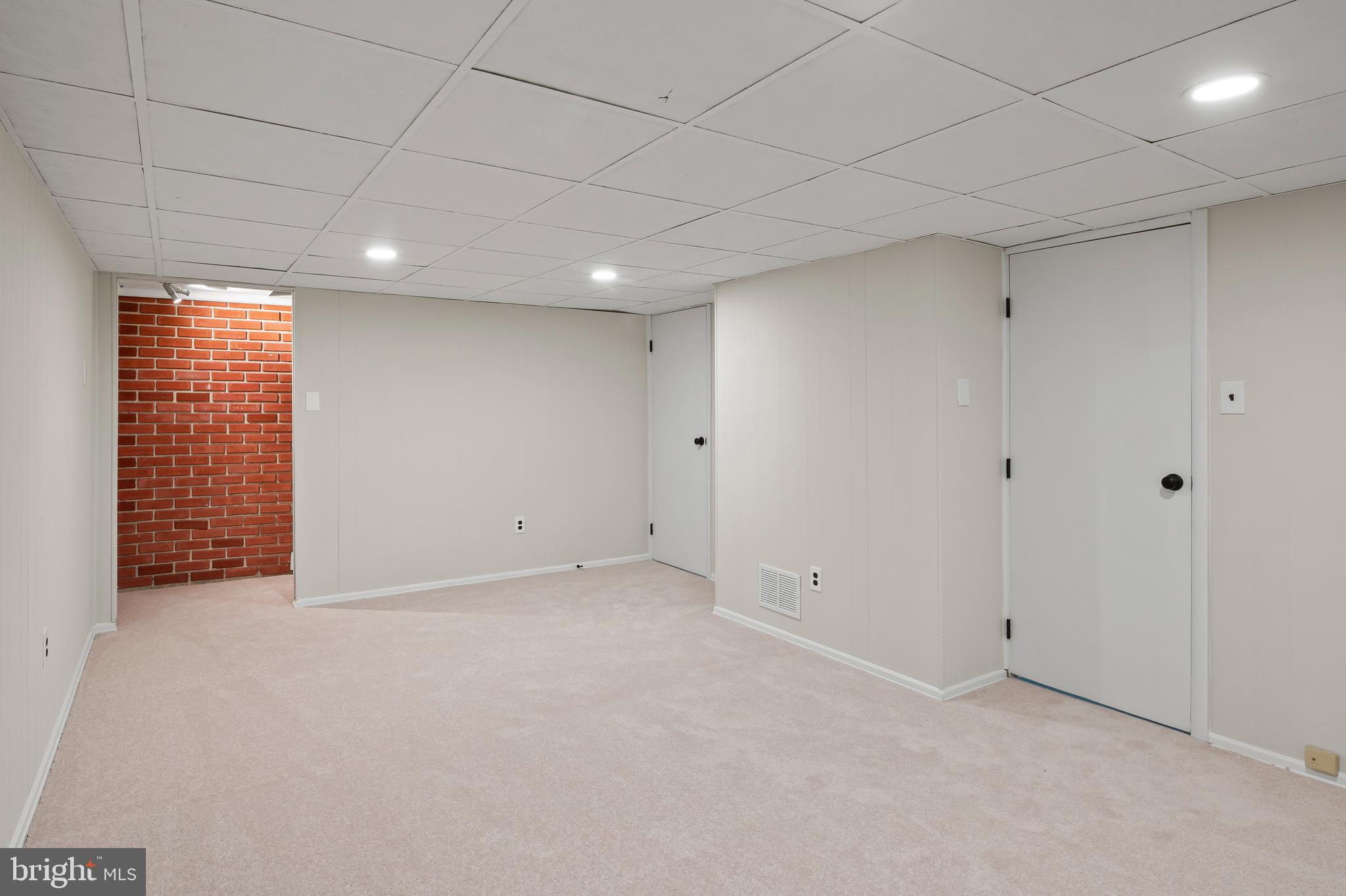 THUNDER HILL - Residential