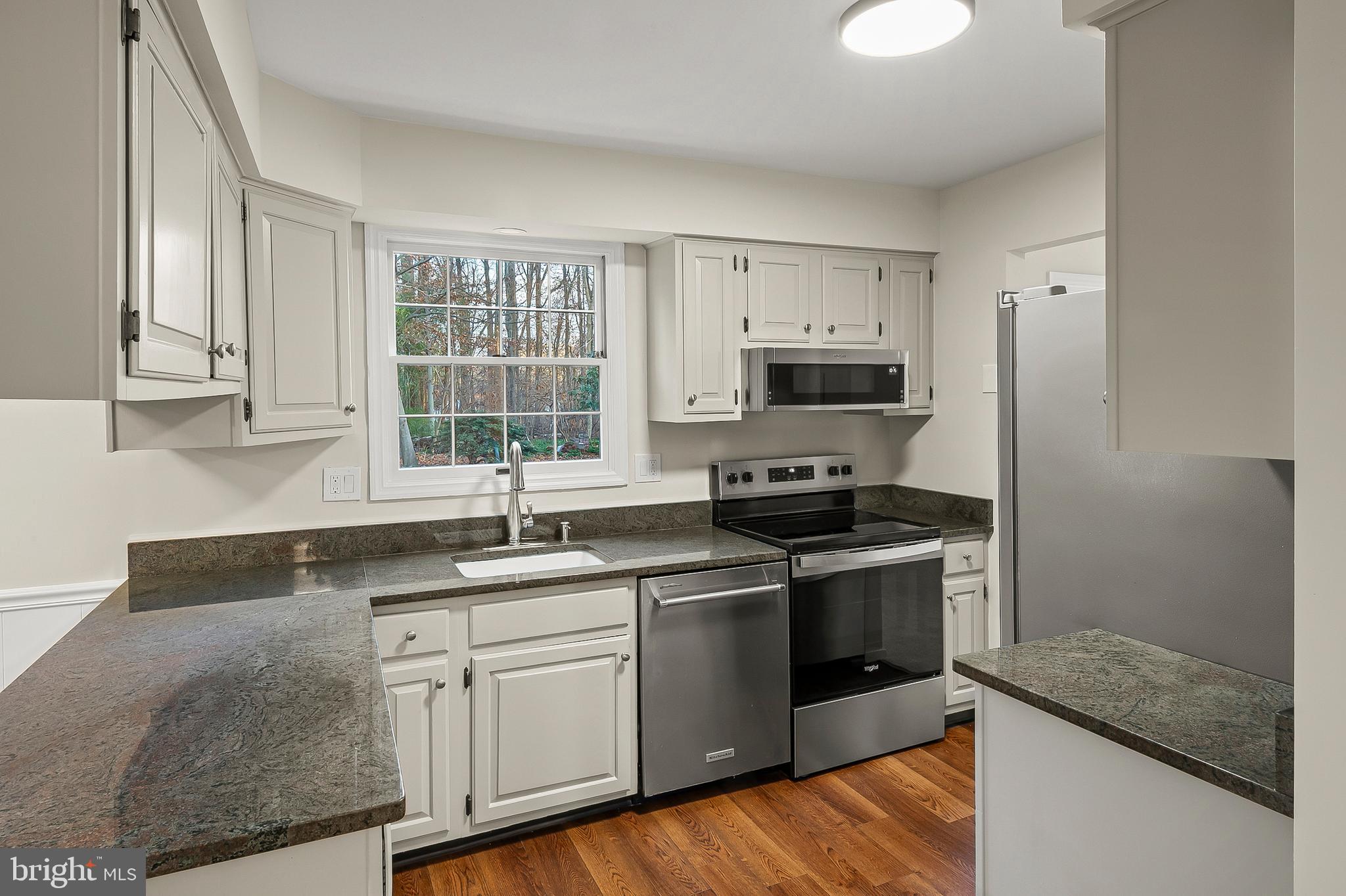 5454 CROWFLOCK COURT