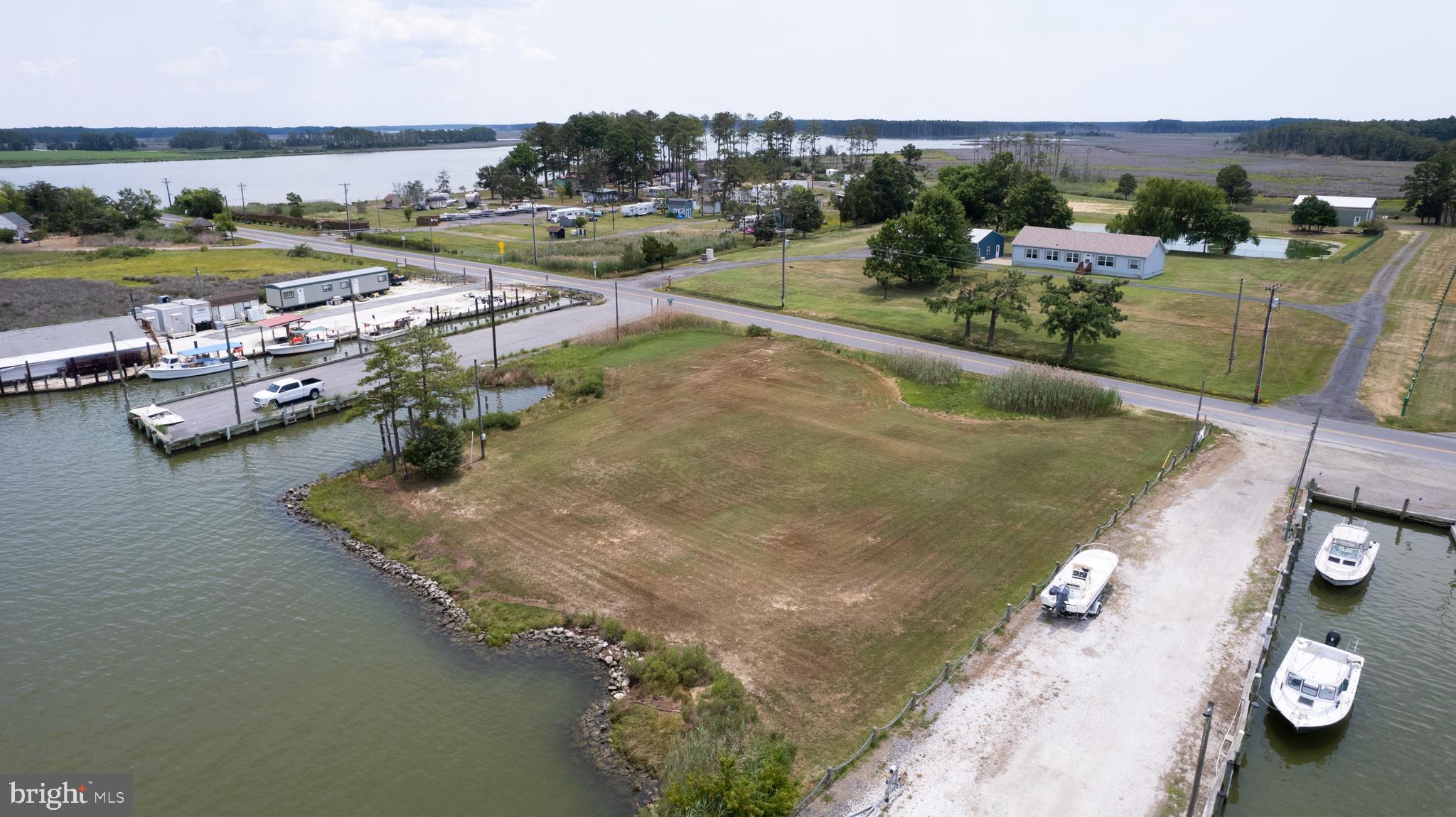 TAYLORS ISLAND - Residential