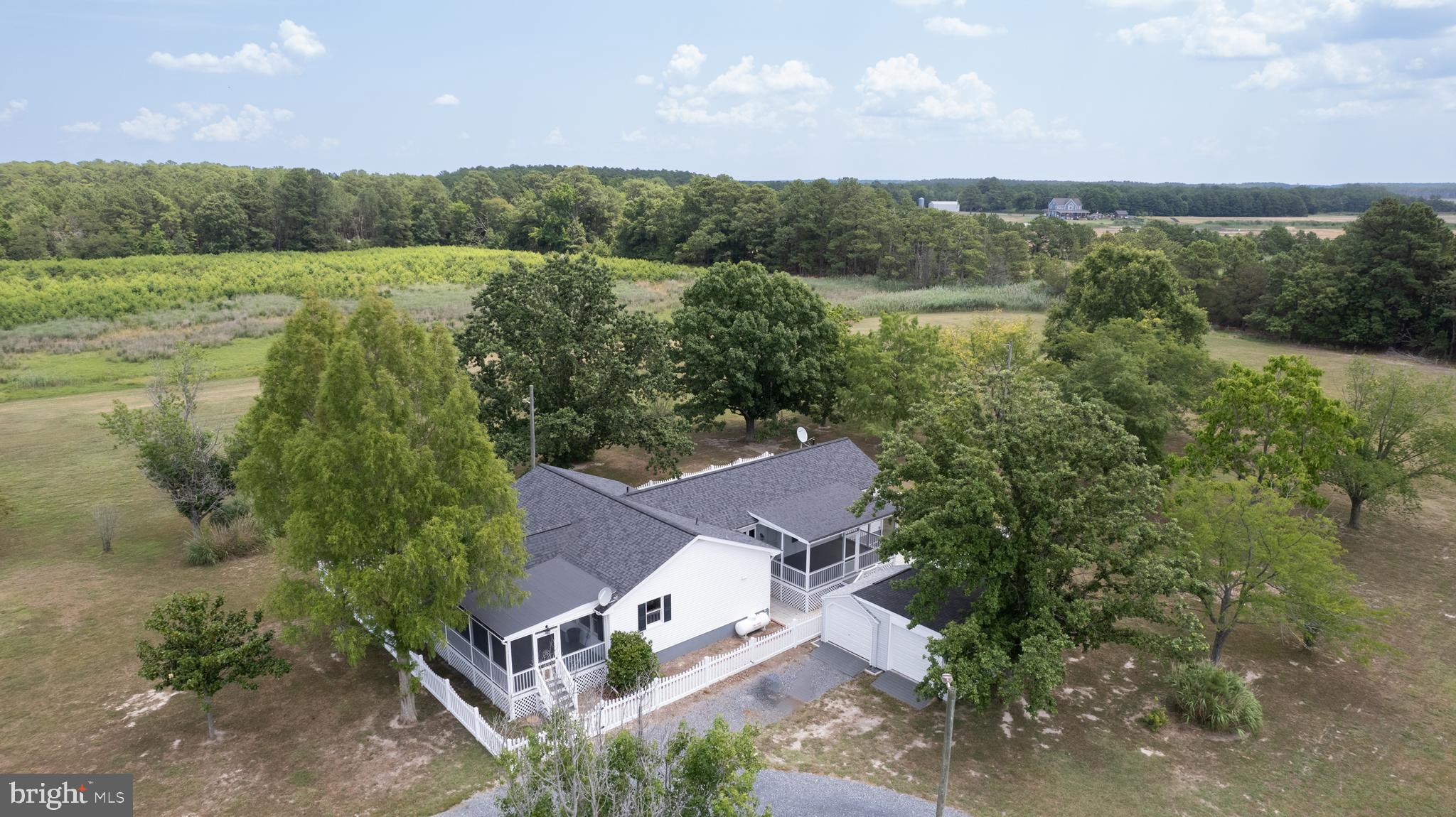 TAYLORS ISLAND - Residential