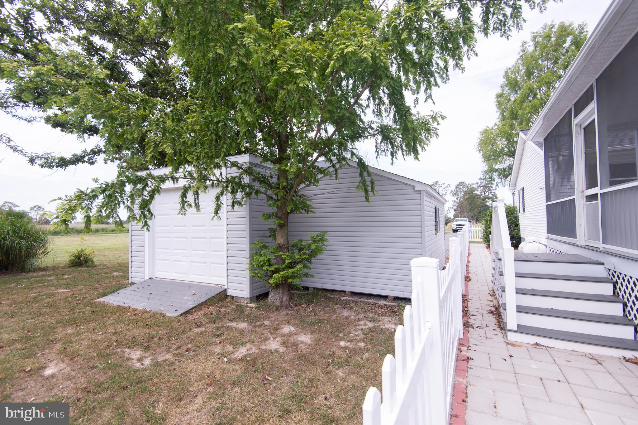 TAYLORS ISLAND - Residential