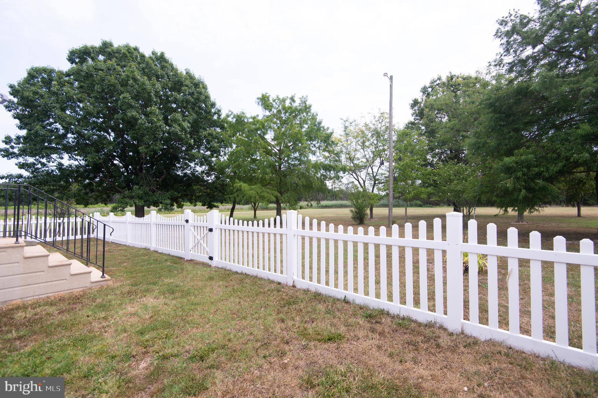 TAYLORS ISLAND - Residential