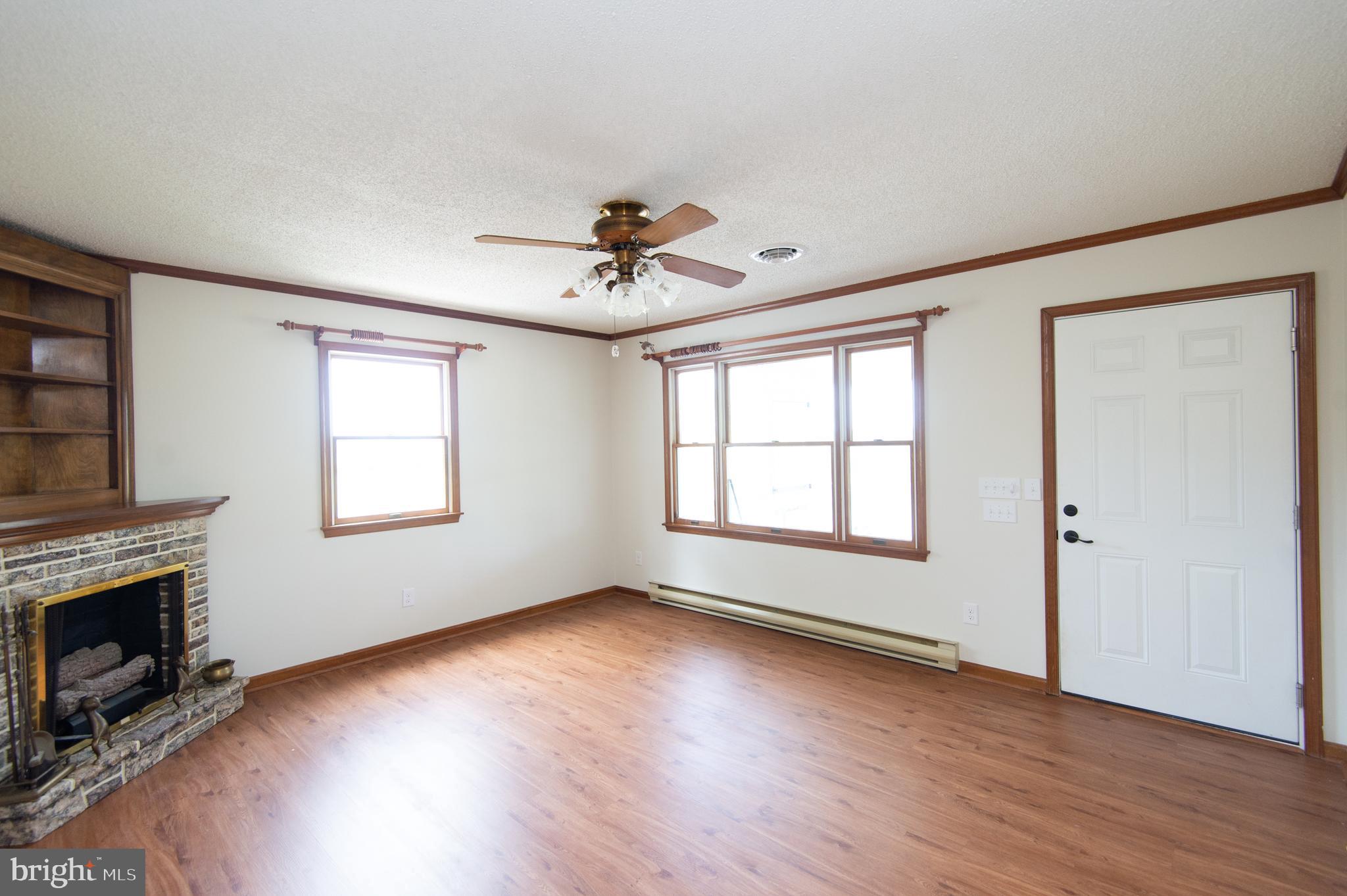 TAYLORS ISLAND - Residential