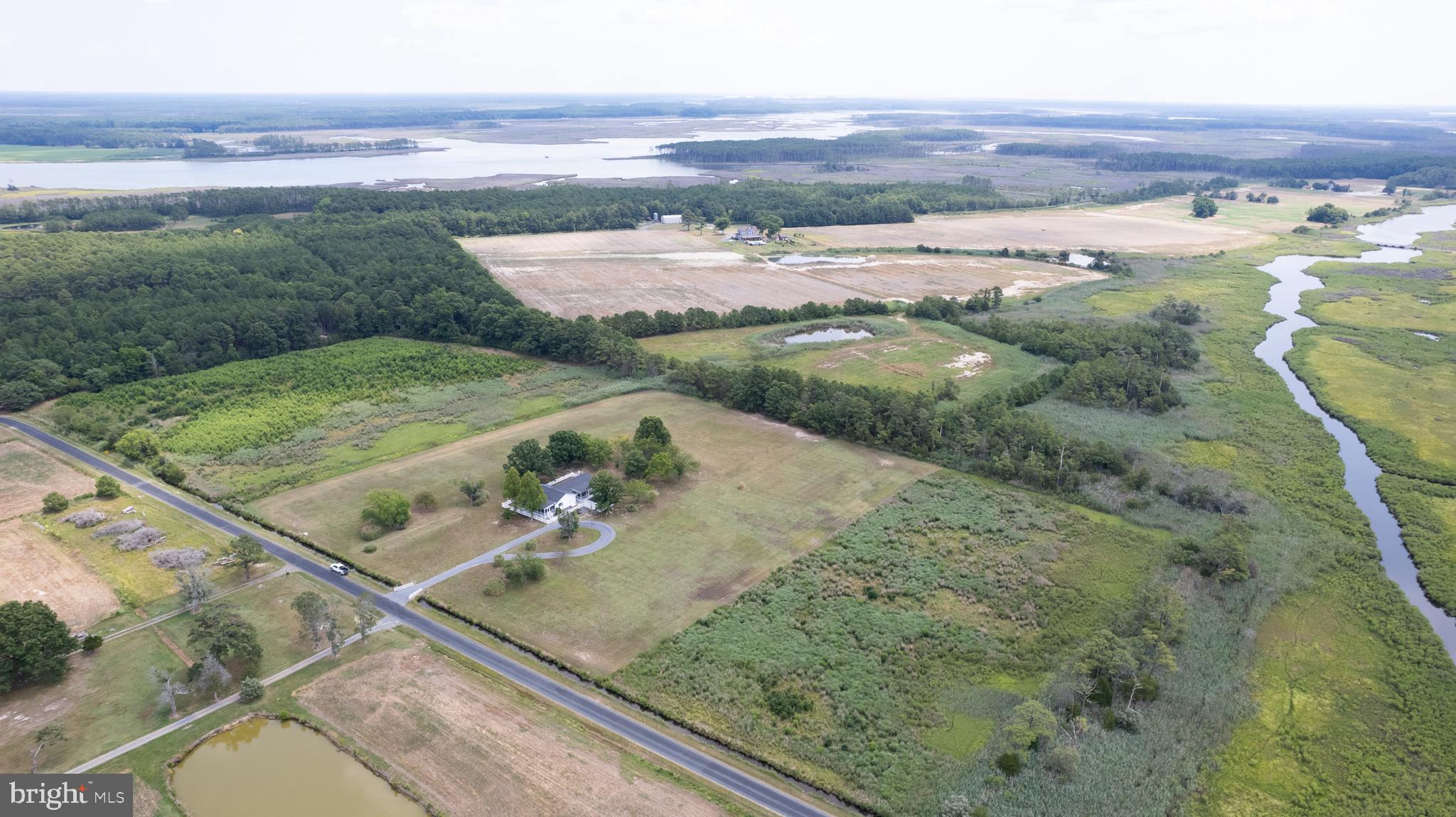 TAYLORS ISLAND - Residential