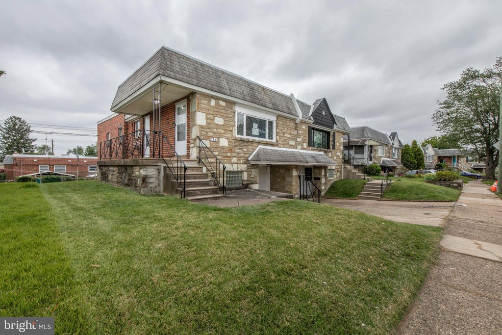 Photo of 7831 Lorna Drive, PHILADELPHIA, PA 19111 (MLS # PAPH2537058)
