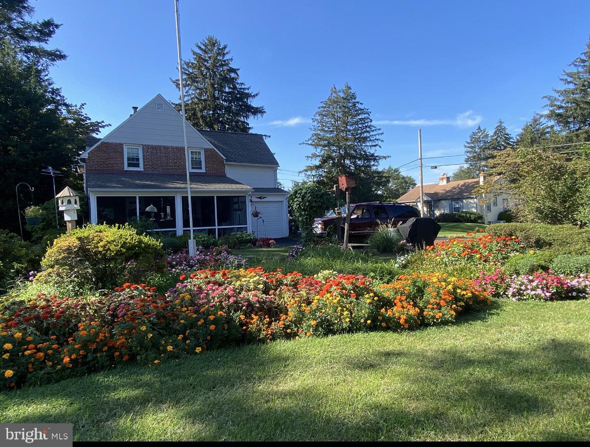 WILLOW FARMS - Residential