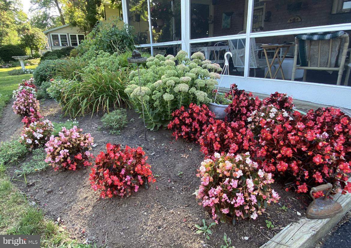 WILLOW FARMS - Residential