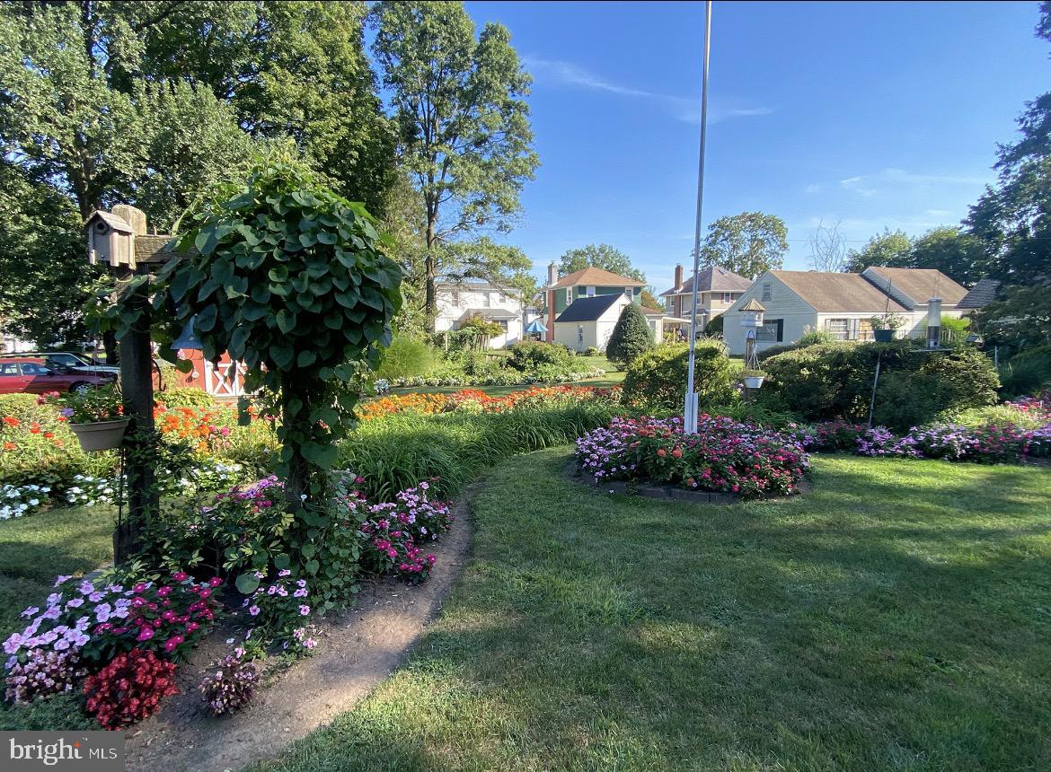 WILLOW FARMS - Residential