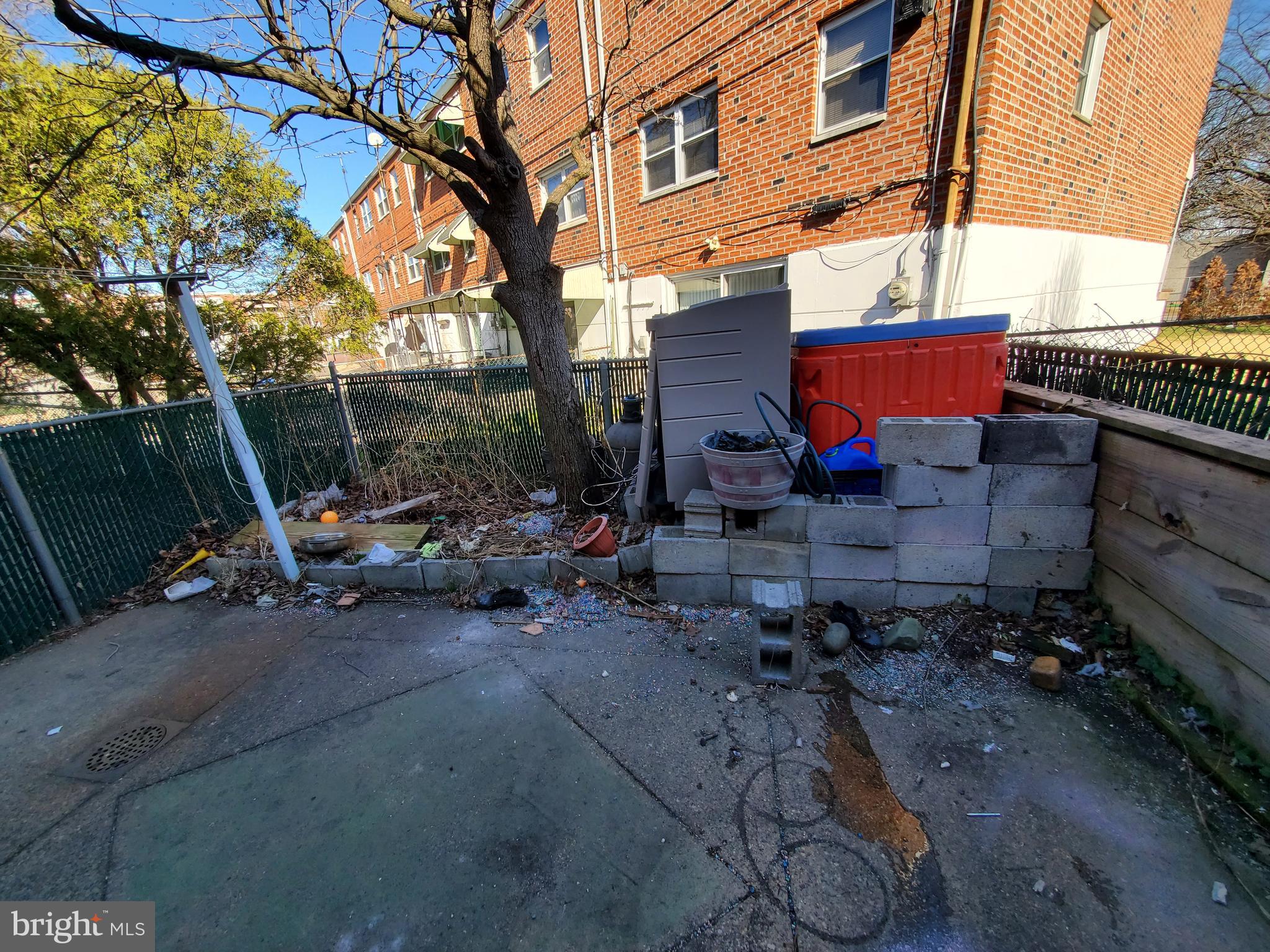 PHILADELPHIA (SOUTHWEST) - Residential