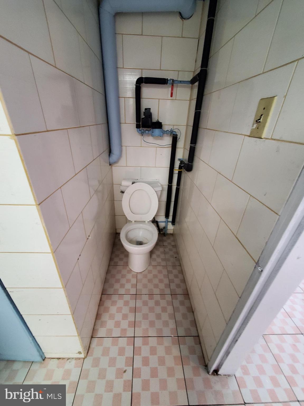 PHILADELPHIA (SOUTHWEST) - Residential