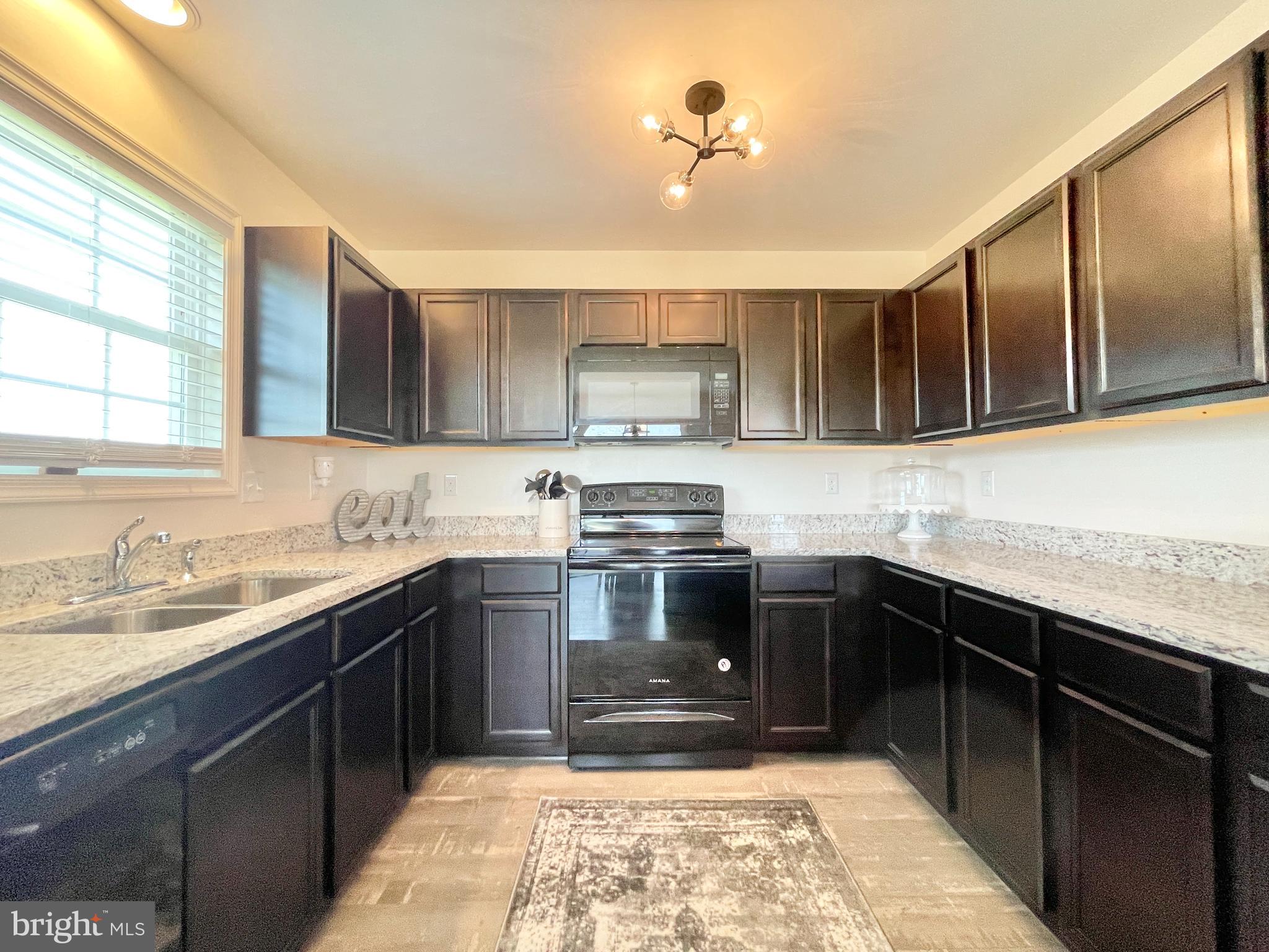 PEBBLE RIDGE - Residential