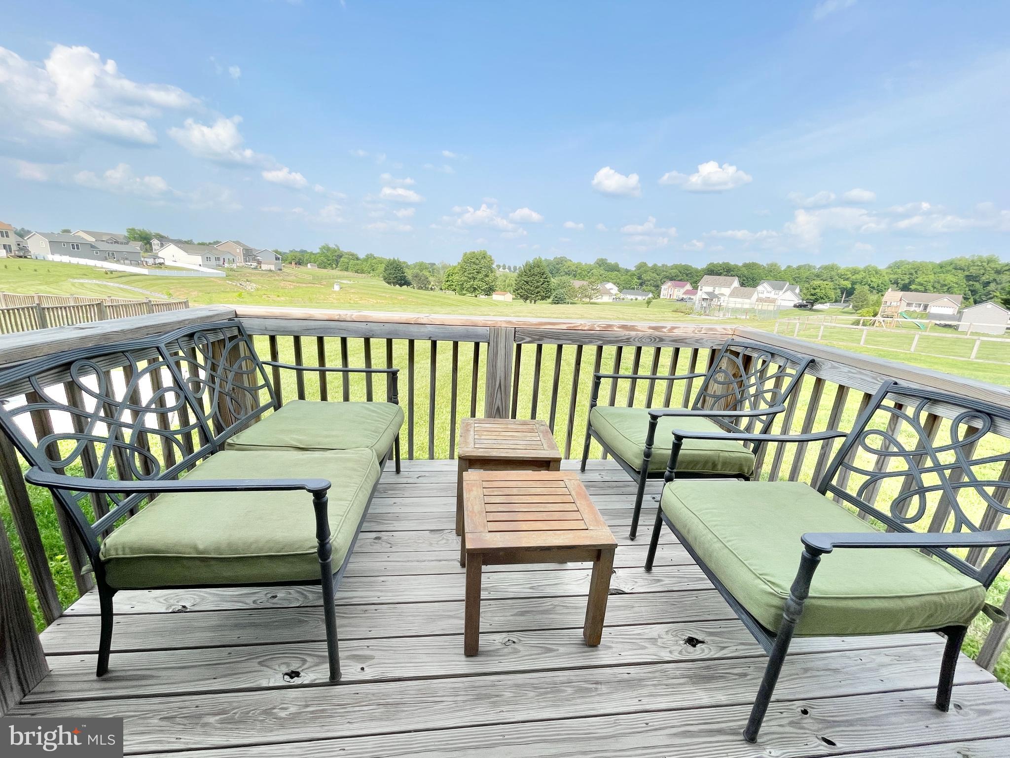 PEBBLE RIDGE - Residential