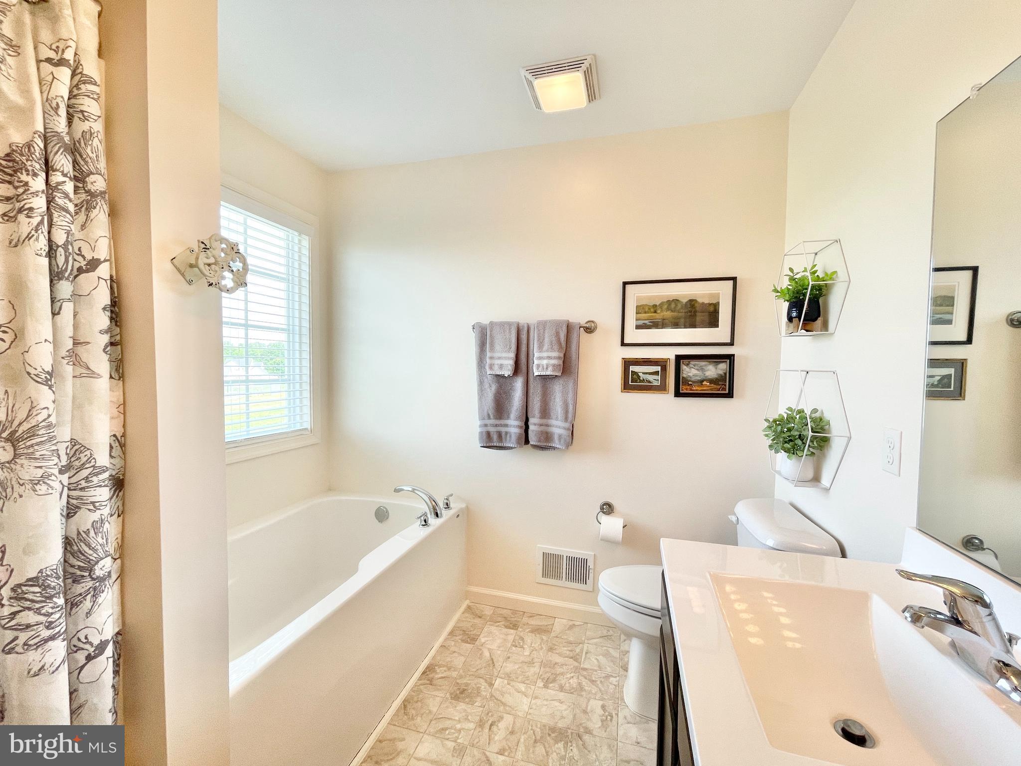 PEBBLE RIDGE - Residential