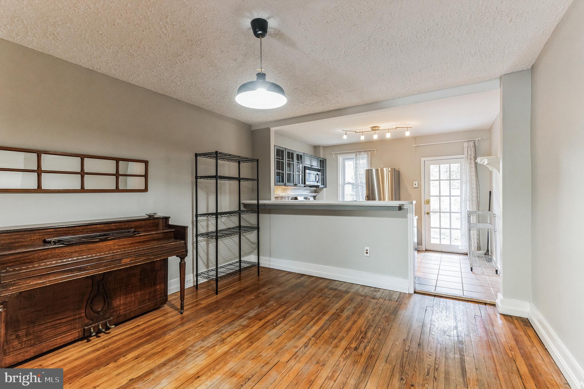 HAMPDEN HISTORIC DISTRICT - Residential