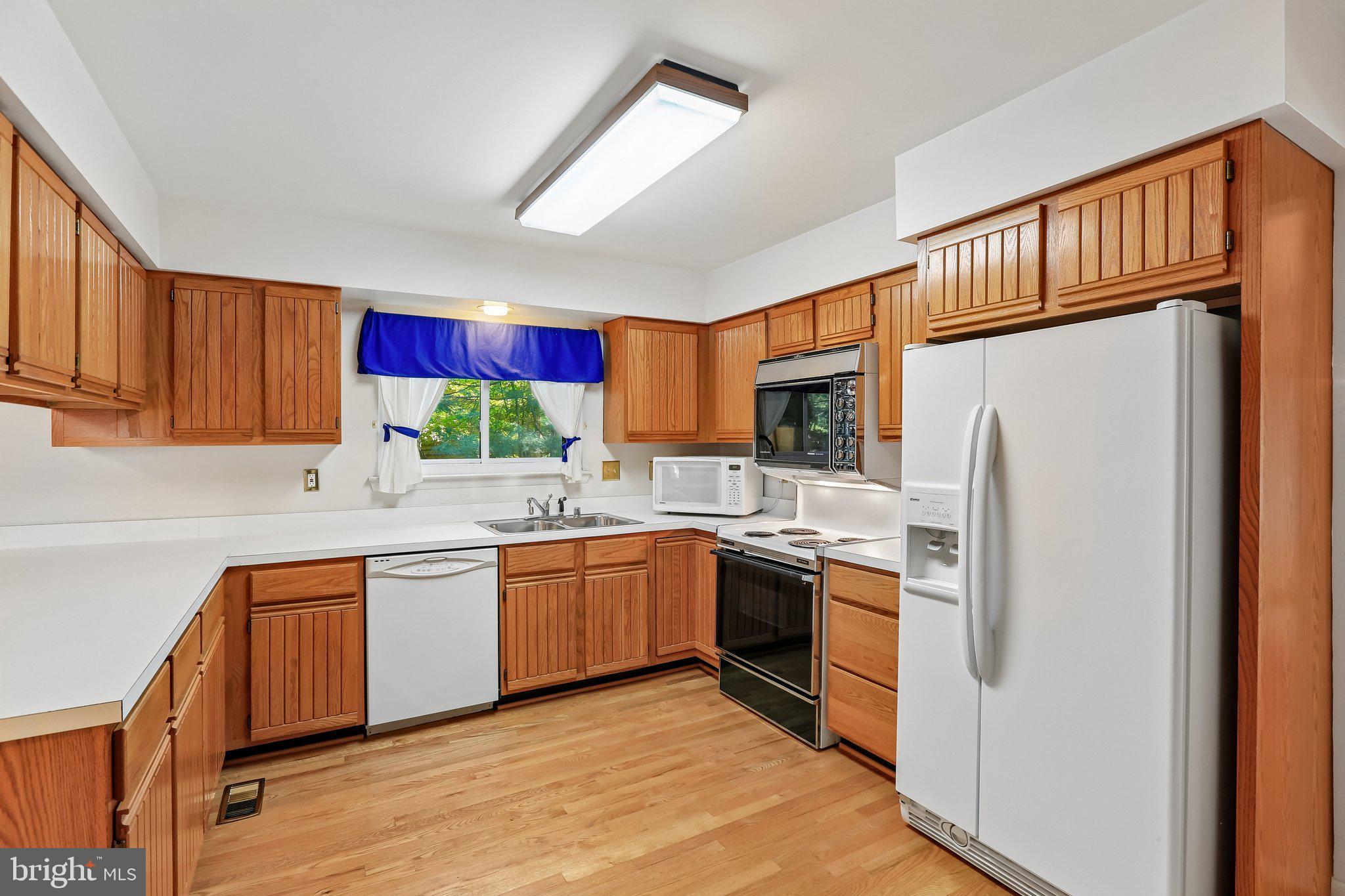HICKORY RIDGE - Residential