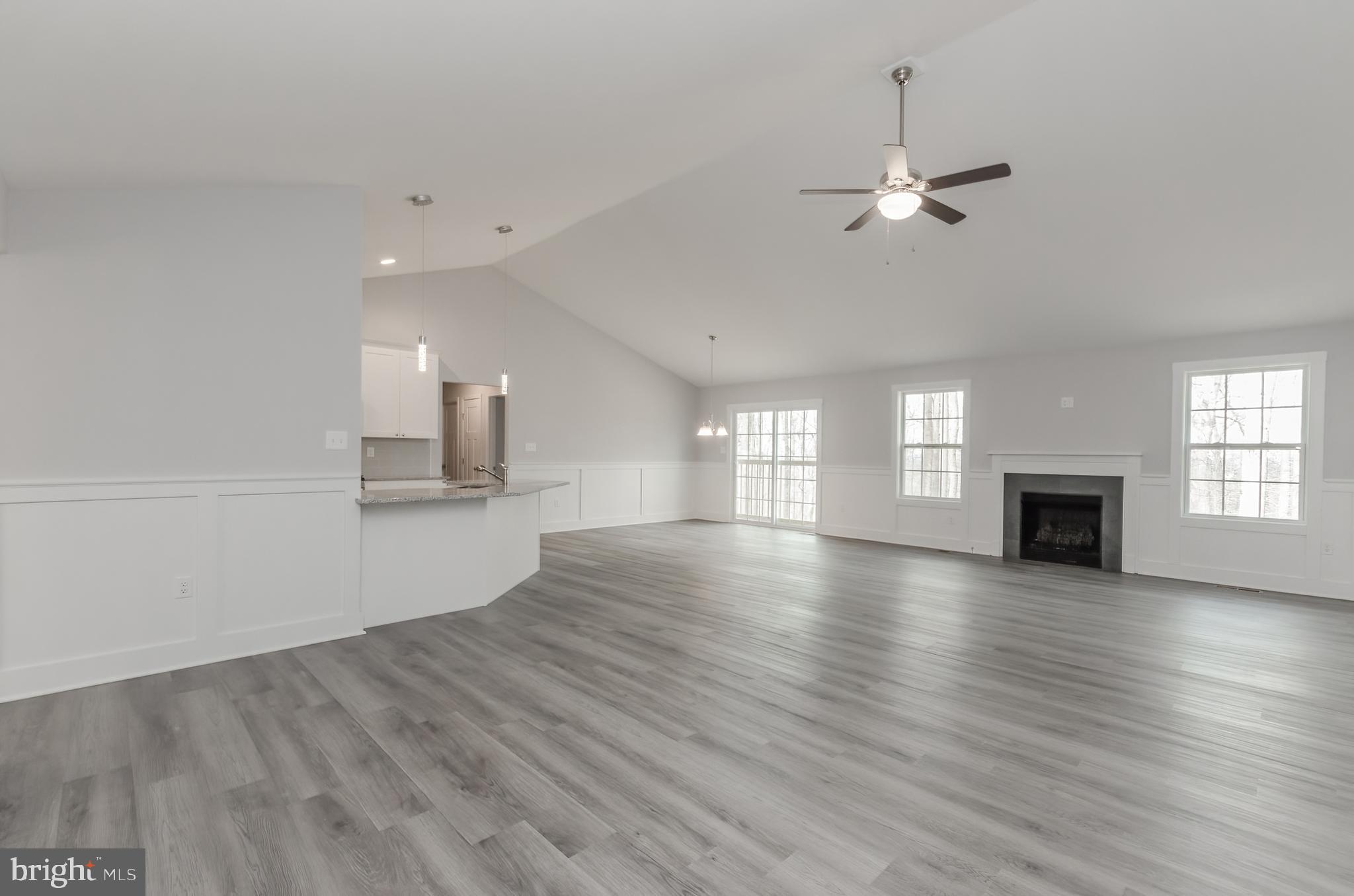 PEMBROKE GROVE - Residential