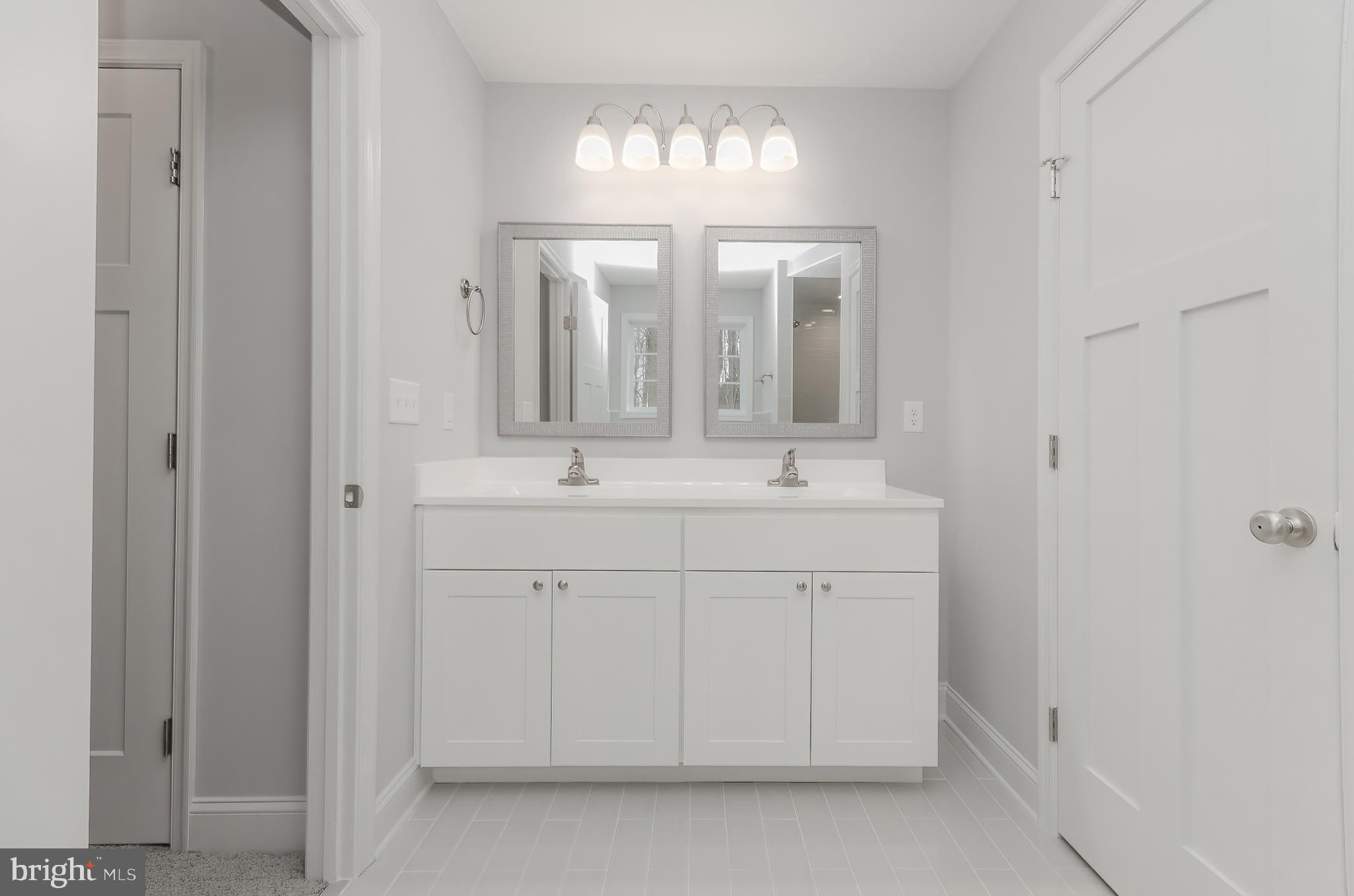 PEMBROKE GROVE - Residential