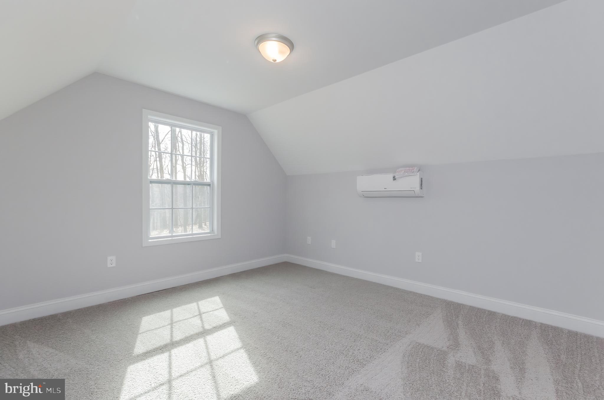 PEMBROKE GROVE - Residential