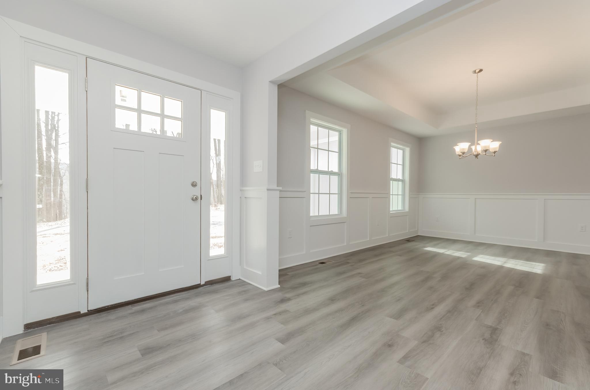 PEMBROKE GROVE - Residential