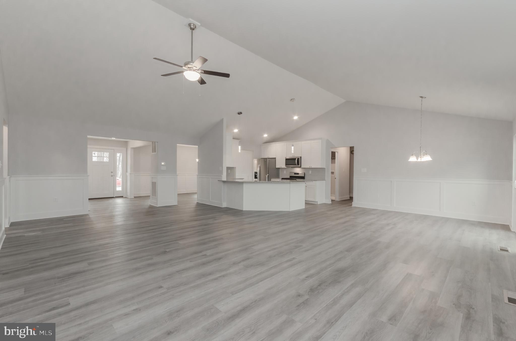 PEMBROKE GROVE - Residential