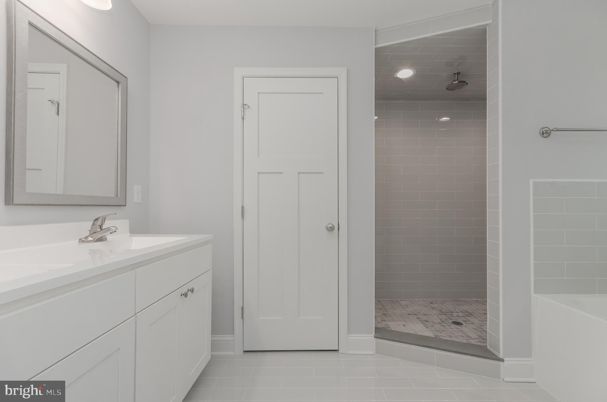 PEMBROKE GROVE - Residential