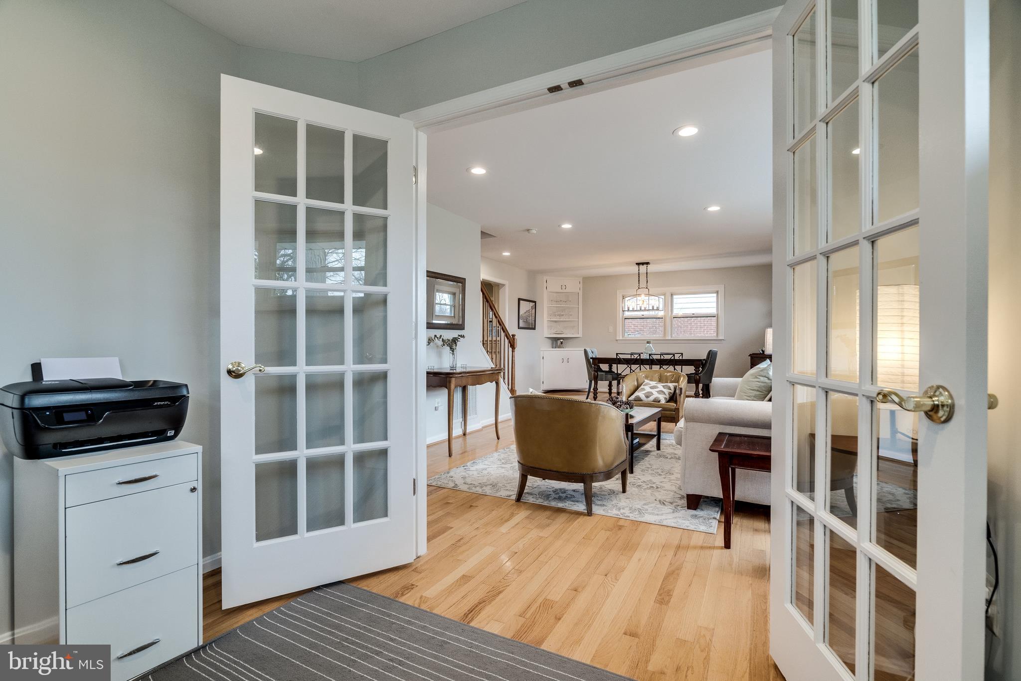 BUCKNELL MANOR - Residential